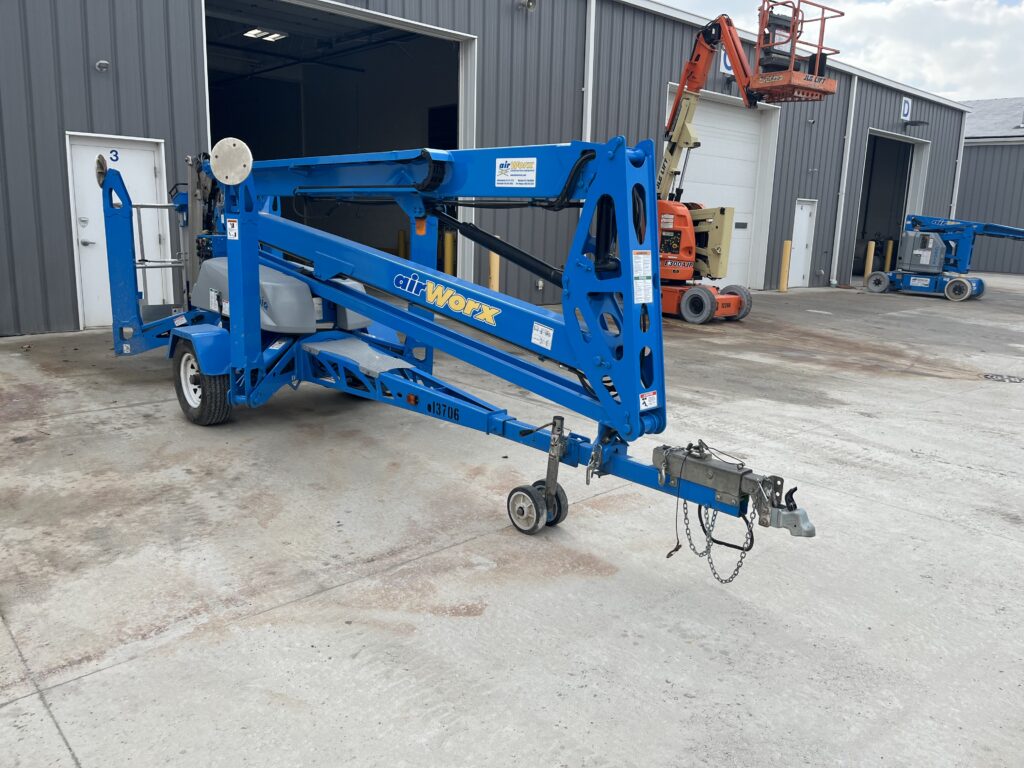 2015 Genie TZ-50 – 50′ Electric Towable Boom Lift