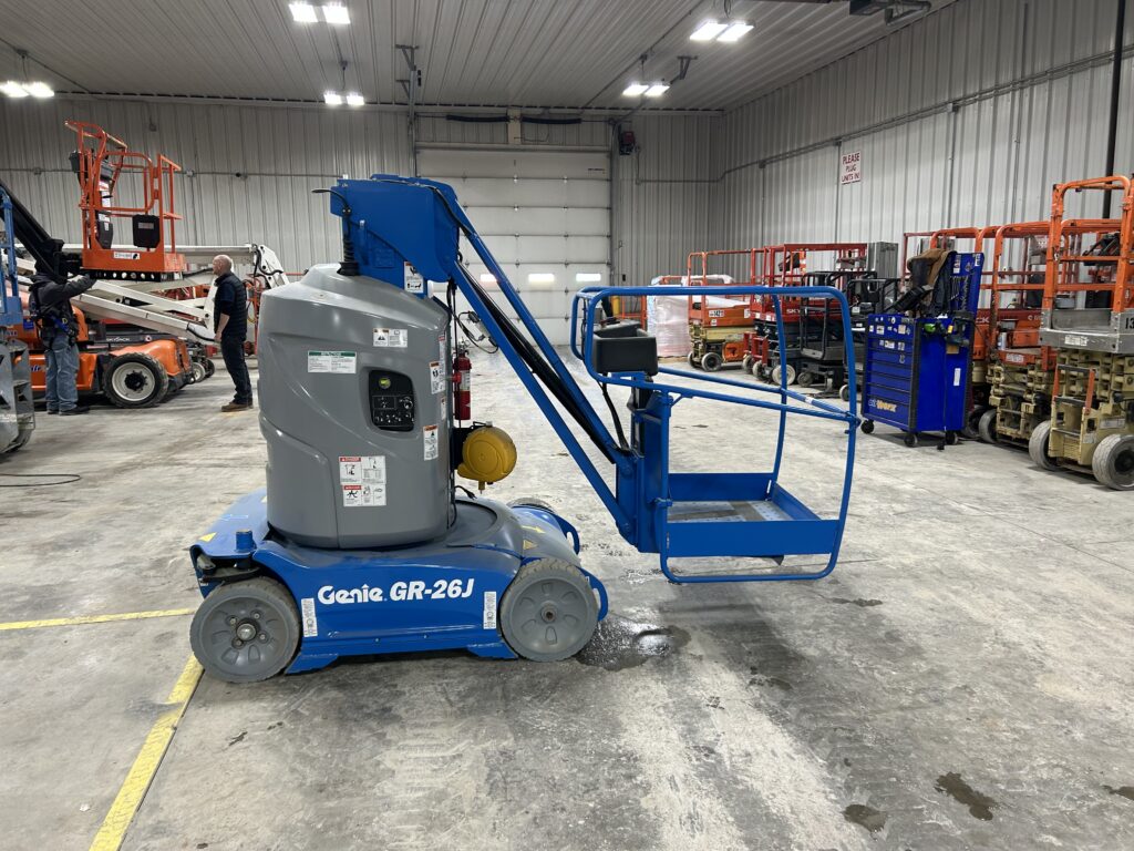 2017 Genie GR-26J – 26′ Straight Mast Lift with Jib