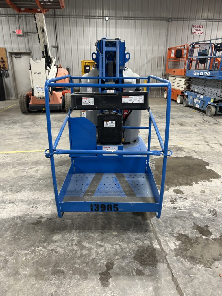 2017 Genie GR-26J – 26′ Straight Mast Lift with Jib
