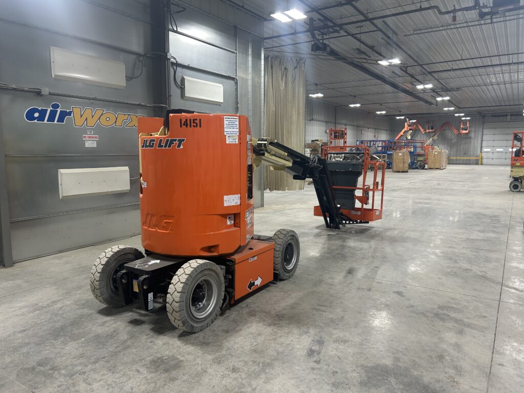 2017 JLG E300AJP – 30′ Electric Articulated Boom Lift with Jib