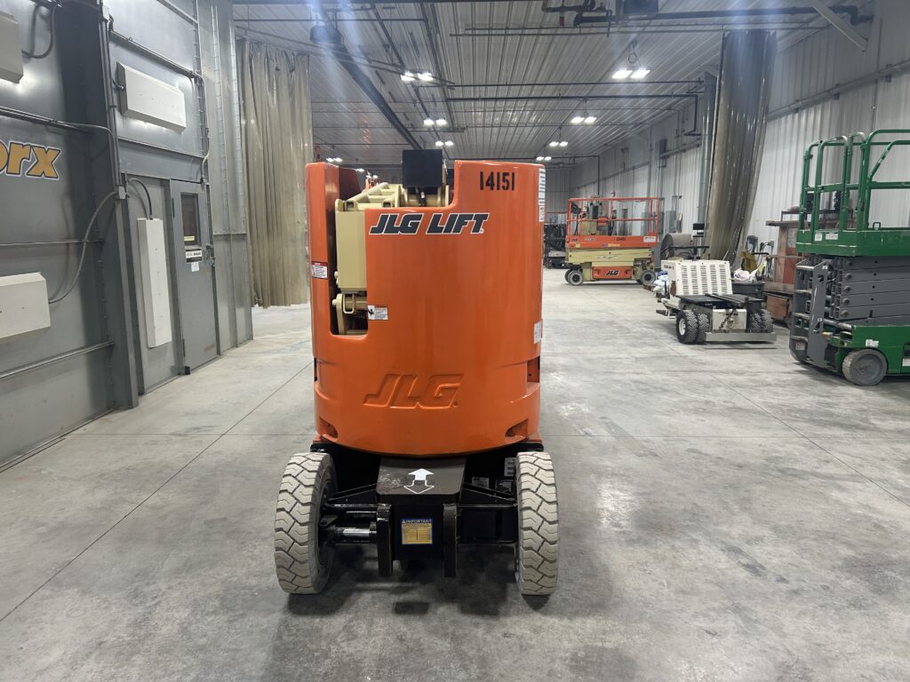 2017 JLG E300AJP – 30′ Electric Articulated Boom Lift with Jib
