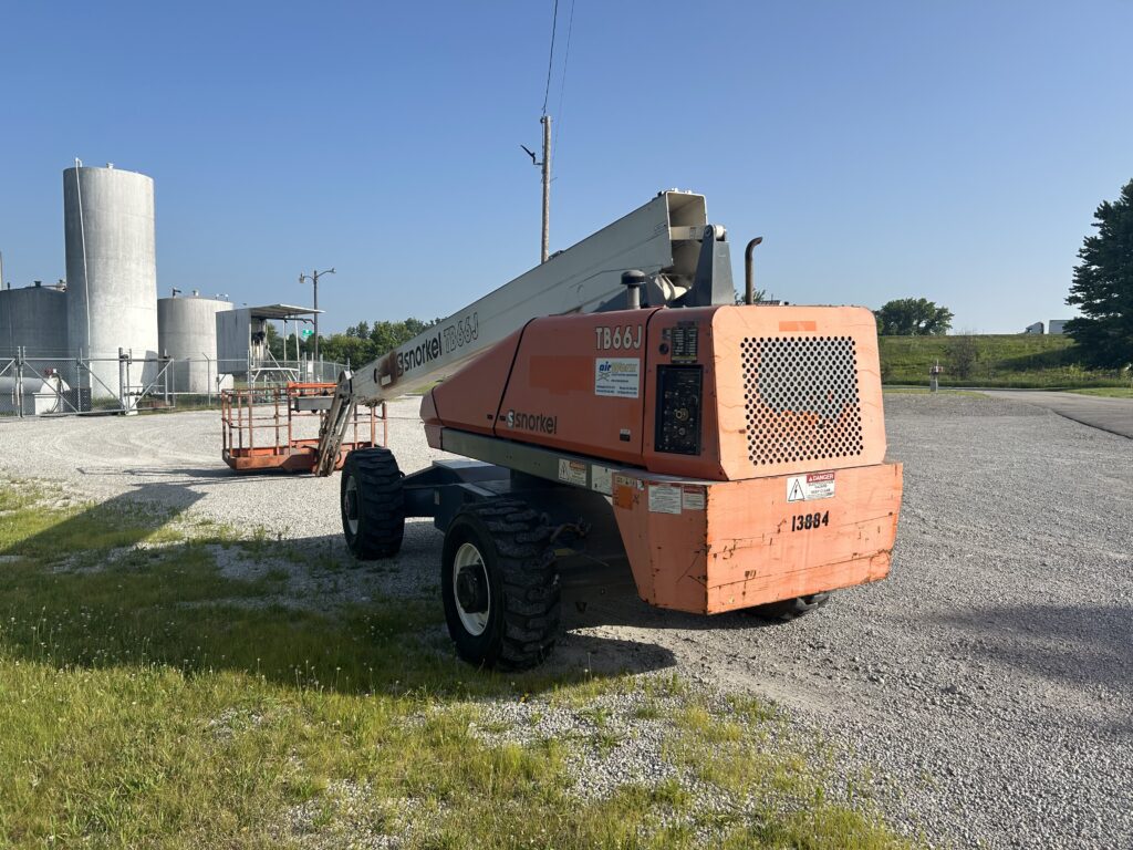 2016 Snorkel TB66J – 66′ Diesel 4×4 Straight Boom Lift with Jib