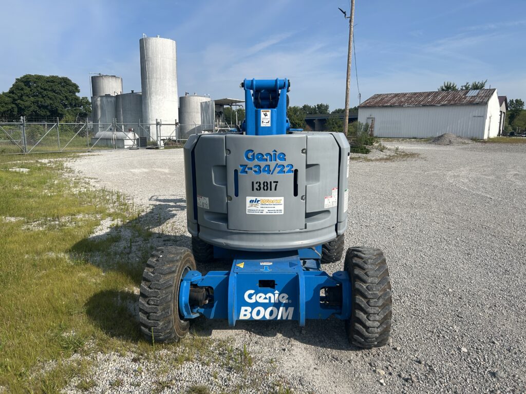 2014 Genie Z-34/22 RT – 34′ Dual-Fuel Rough Terrain Articulated Boom Lift
