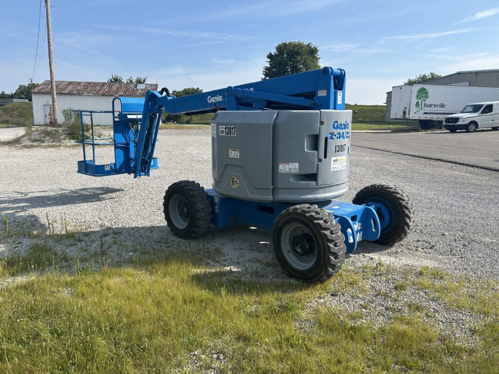 2014 Genie Z-34/22 RT – 34′ Dual-Fuel Rough Terrain Articulated Boom Lift