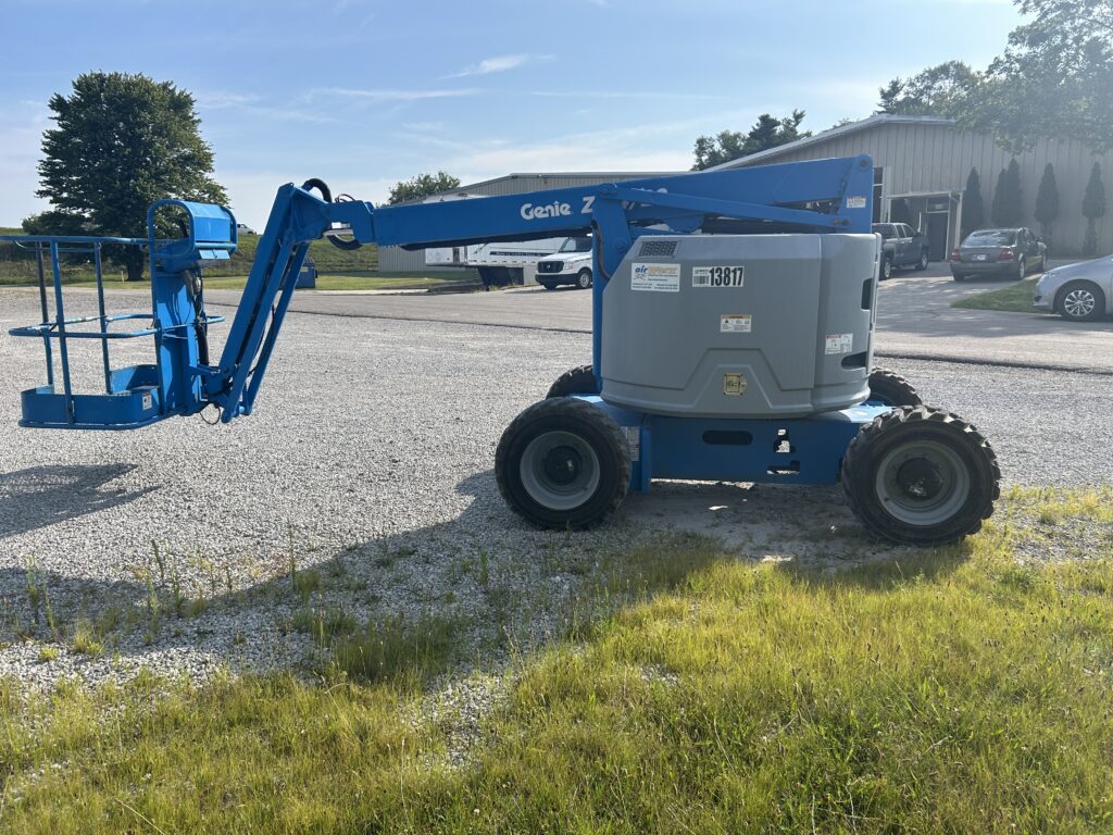 2014 Genie Z-34/22 RT – 34′ Dual-Fuel Rough Terrain Articulated Boom Lift