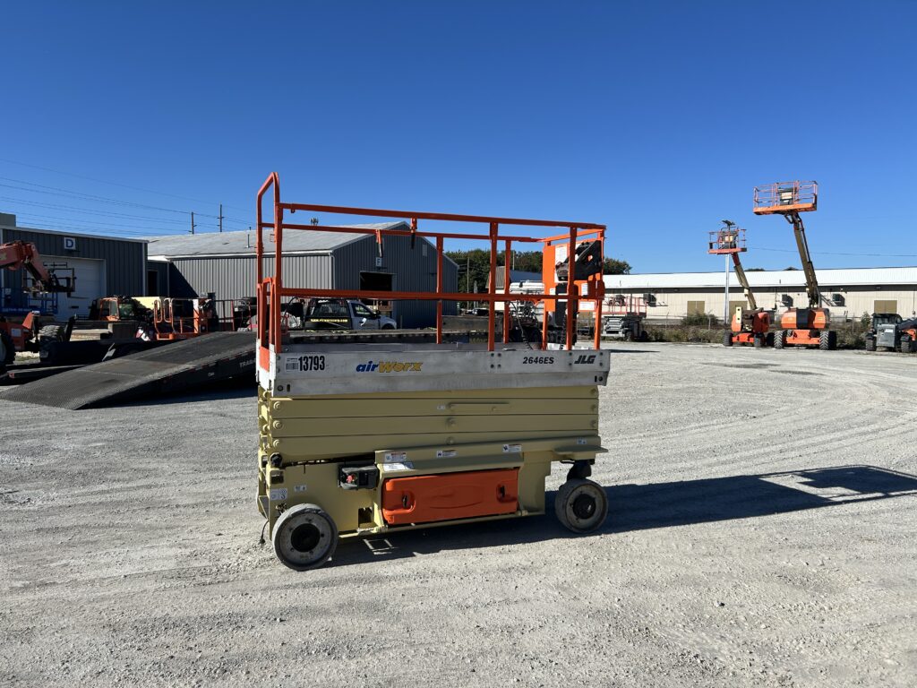 2012 JLG 2646ES – 26′ Electric Wide Deck Scissor Lift