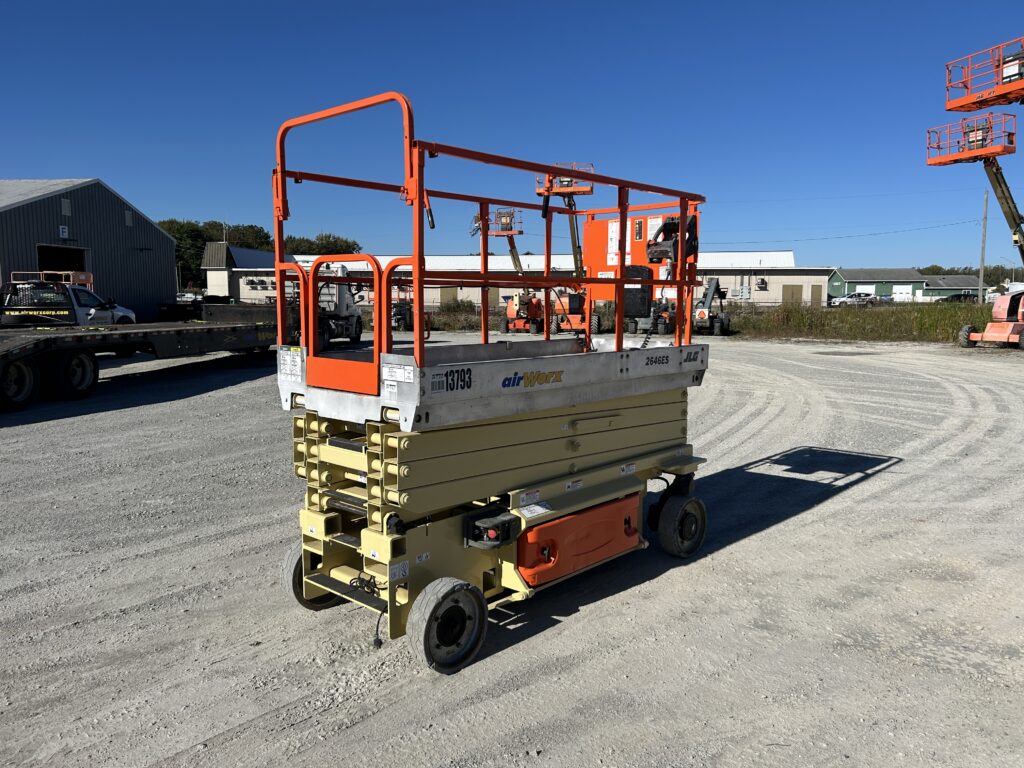 2012 JLG 2646ES – 26′ Electric Wide Deck Scissor Lift