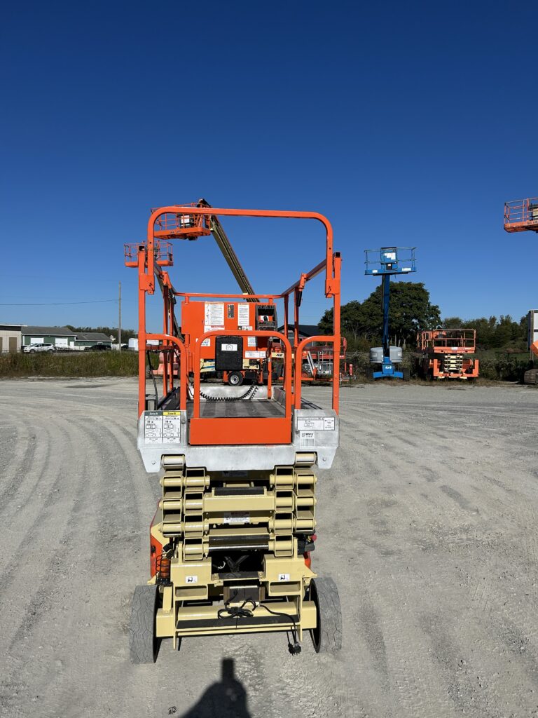 2012 JLG 2646ES – 26′ Electric Wide Deck Scissor Lift