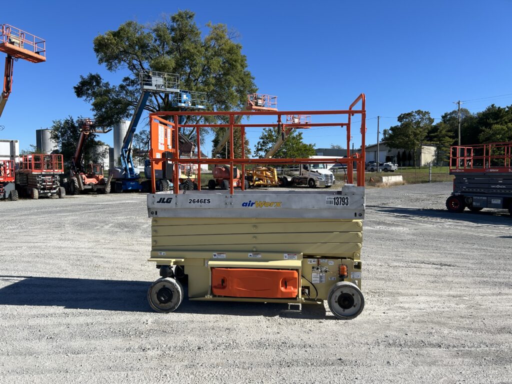 2012 JLG 2646ES – 26′ Electric Wide Deck Scissor Lift
