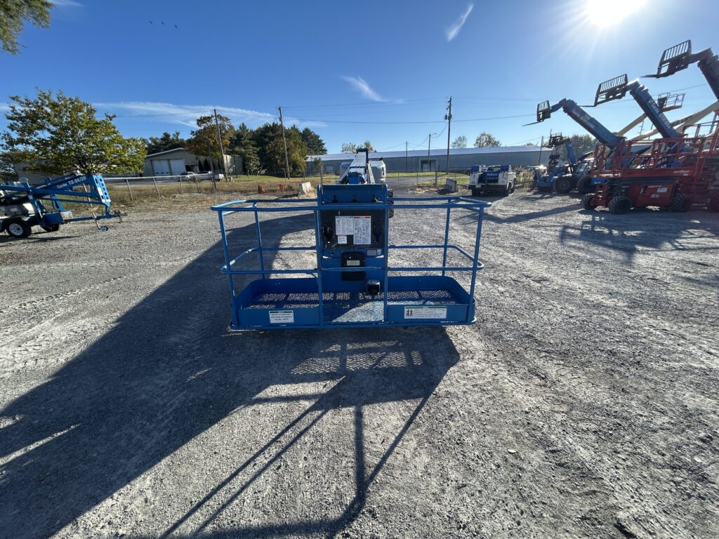 2007 Genie S-125 – 125′ Telescopic Boom Lift with Jib