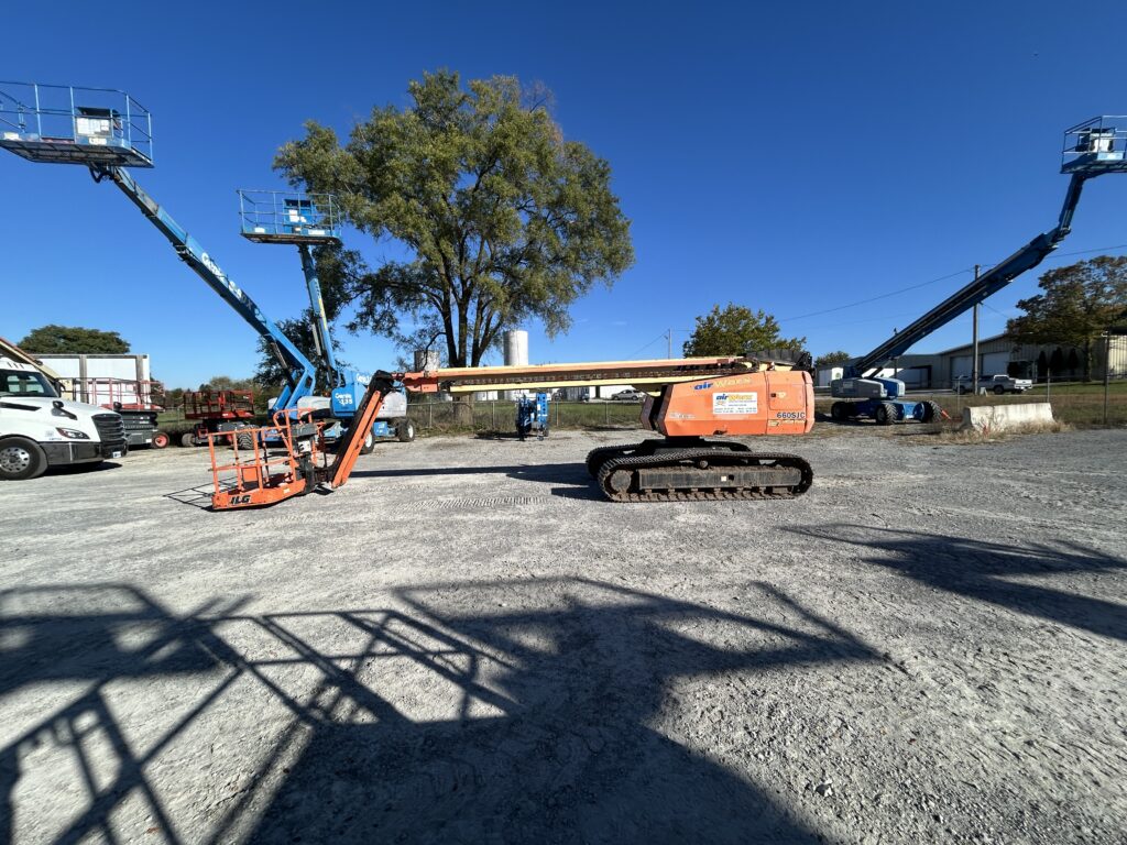 2013 JLG 660SJC – 66′ Tracked Telescopic Boom Lift with Jib