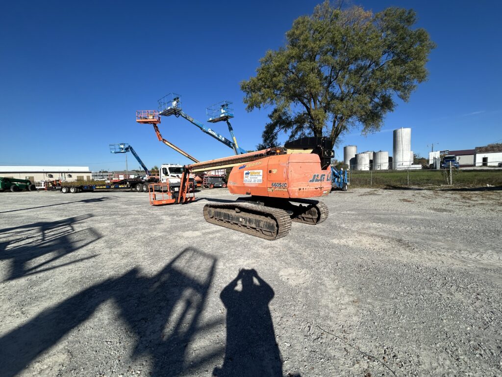 2013 JLG 660SJC – 66′ Tracked Telescopic Boom Lift with Jib