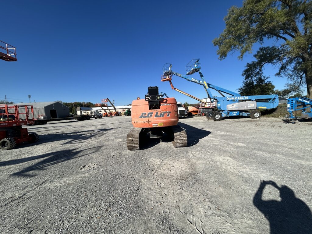 2013 JLG 660SJC – 66′ Tracked Telescopic Boom Lift with Jib