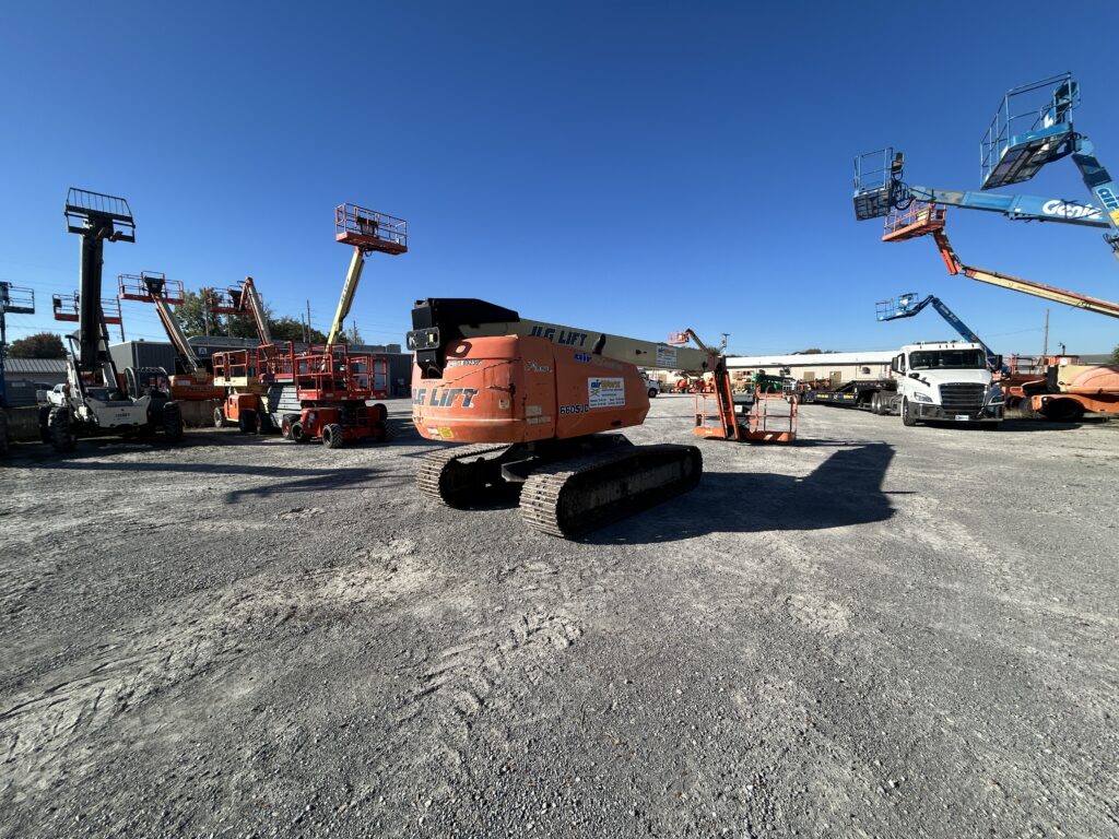 2013 JLG 660SJC – 66′ Tracked Telescopic Boom Lift with Jib