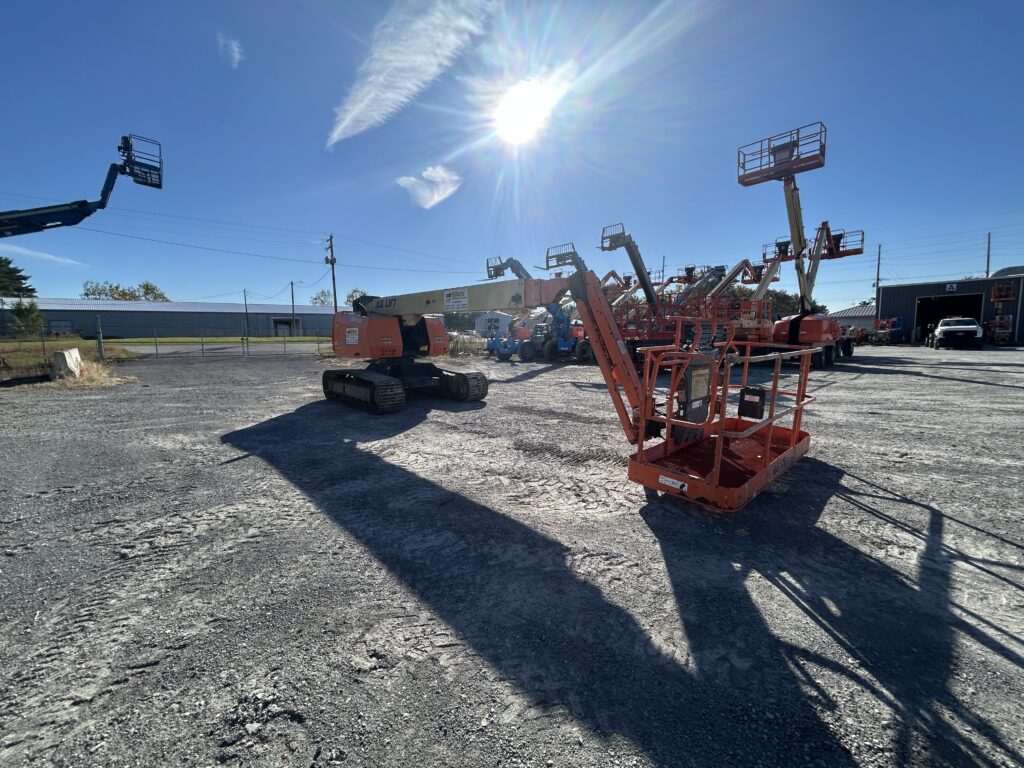 2013 JLG 660SJC – 66′ Tracked Telescopic Boom Lift with Jib