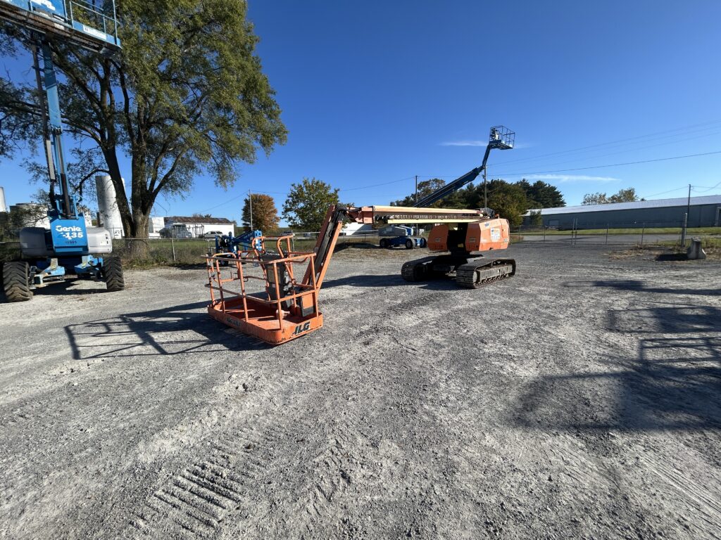 2013 JLG 660SJC – 66′ Tracked Telescopic Boom Lift with Jib