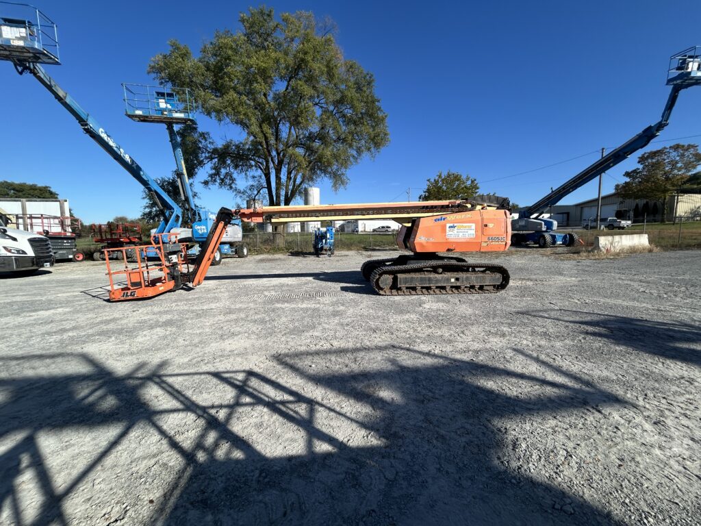 2013 JLG 660SJC – 66′ Tracked Telescopic Boom Lift with Jib