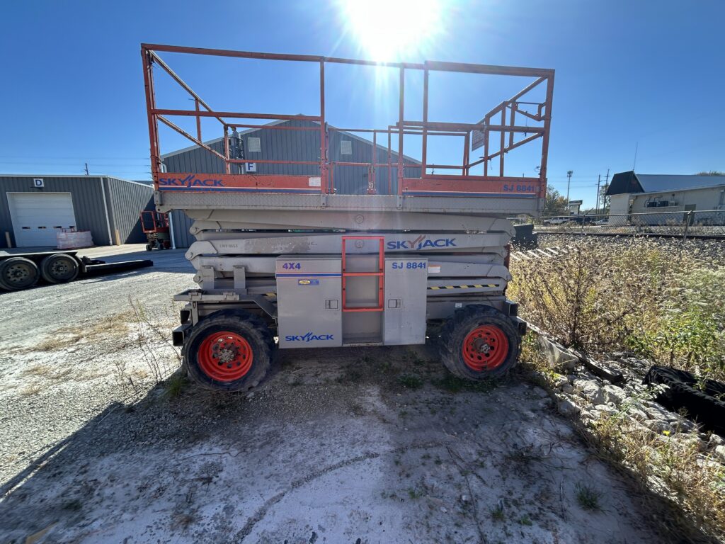 2006 Skyjack SJ8841RT – 41′ Rough Terrain Scissor Lift