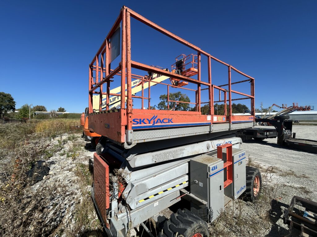 2006 Skyjack SJ8841RT – 41′ Rough Terrain Scissor Lift