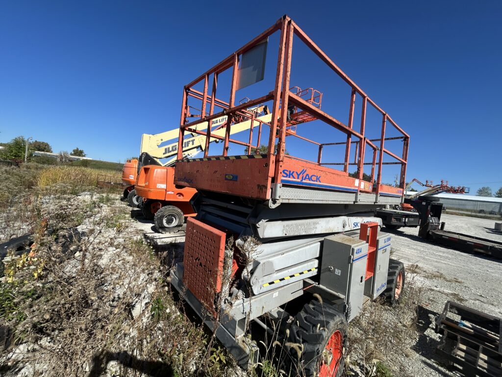2006 Skyjack SJ8841RT – 41′ Rough Terrain Scissor Lift
